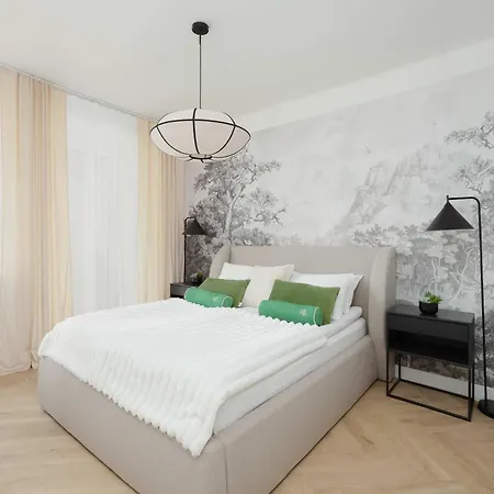 Apartamento Old Town With Royal Castle View By Renters